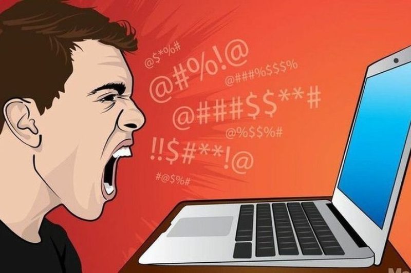 Грубое слово в сети может опустошить кошелек: как не попасть на штраф до 8400 рублей
