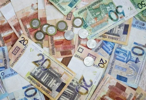 Соцслужбы оперативно помогают белорусам после разрушительной грозы