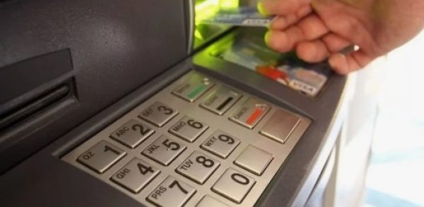 В Могилеве мужчина снял с чужой карты 400 рублей и получил уголовное дело