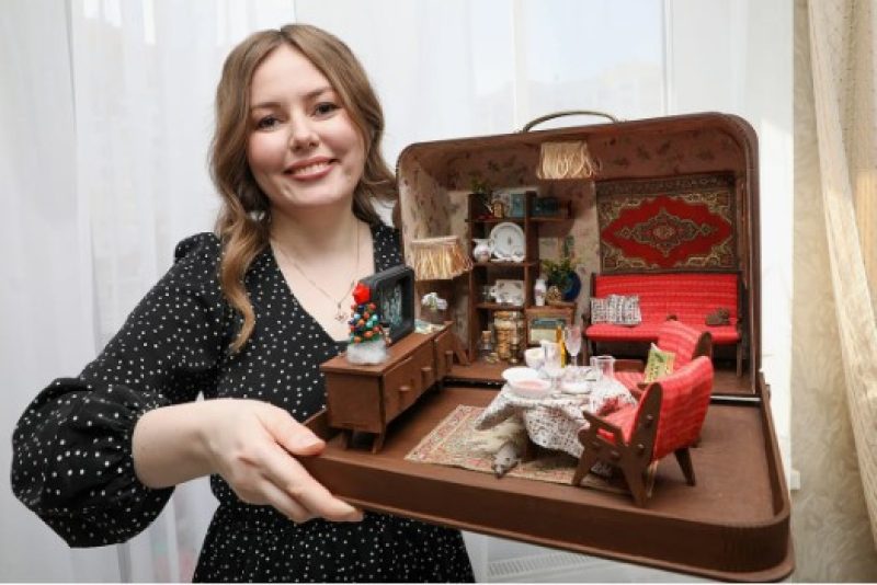 Витебчанка превращает чужие воспоминания в миниатюрные дома