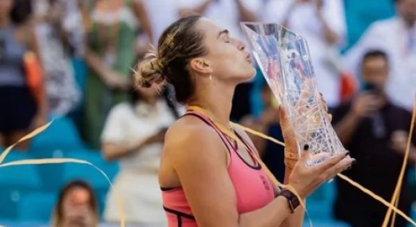Арина Соболенко переиграла Гауфф и защитила титул в Майами